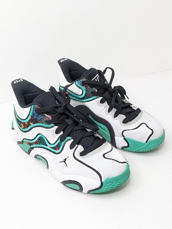 Nike Other - Nike Air Jordan Tatum 3 Basketball Sneakers White Black Green Big Kids 3.5